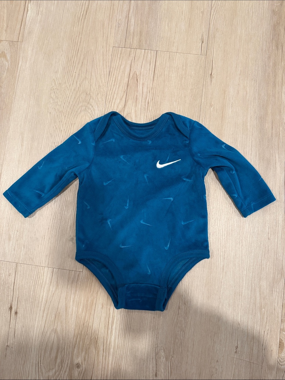 Nike Teal Blue Velvet Long-Sleeve Baby Bodysuit - SIZE 3 Month